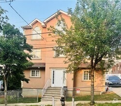 Building Photo - 133 Bismark Ave