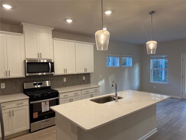 Building Photo - 277 Sequoia Ln