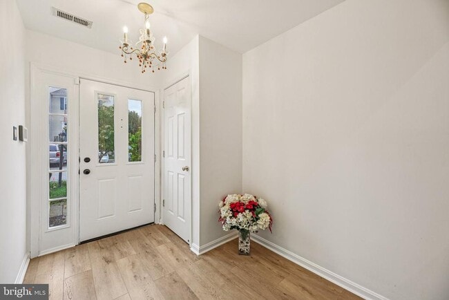 Building Photo - 633 Baystone Ct