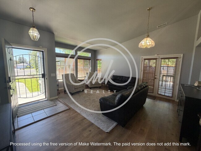 Building Photo - Beautiful 4 Bedroom Home in Carson City