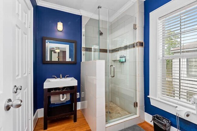 Foto del edificio - 2406 Arbor St