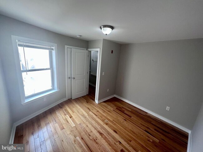 Building Photo - 4444 Cresson St