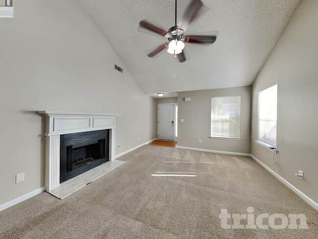 Foto del edificio - 4265 Reserve Hill Crossing