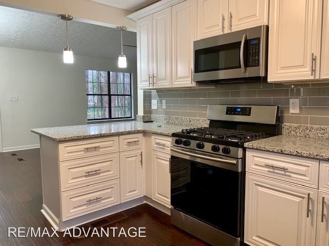 Foto del edificio - 3 br, 2.5 bath House - 7813 Sugarland Dr.