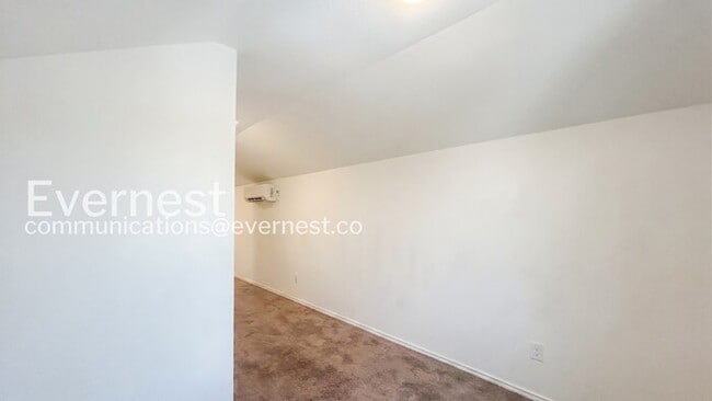 Building Photo - 7037 Elm Cv