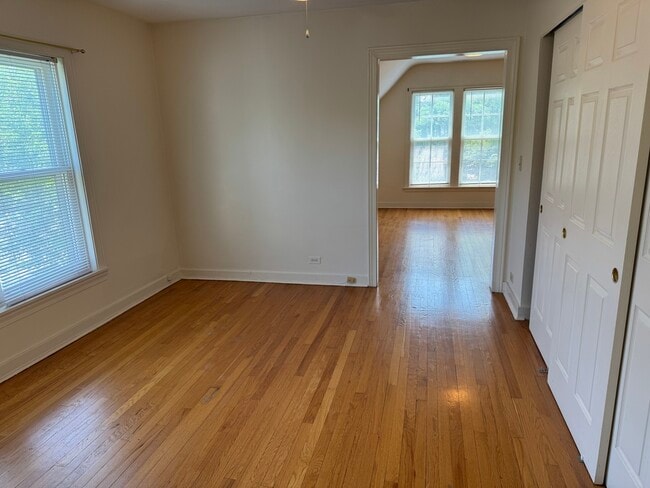 Building Photo - 1448 Wilmette Ave