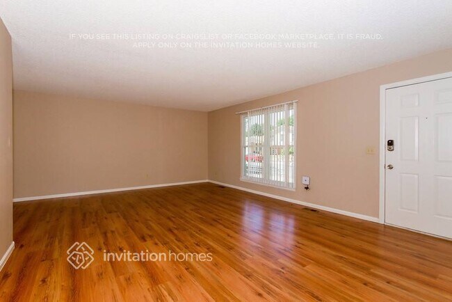 Building Photo - 9276 Clermont Dr