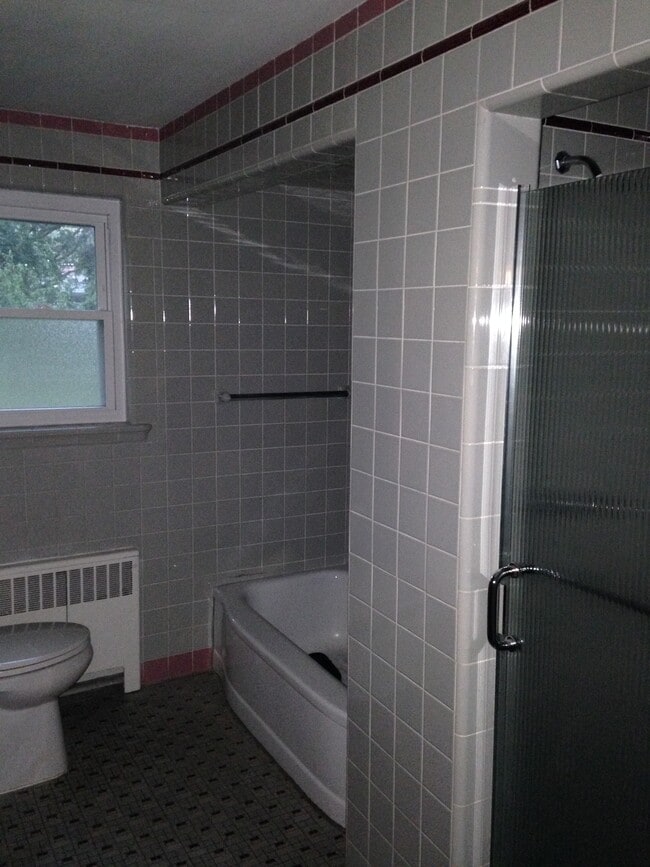 Building Photo - 3064 Ferguson Rd