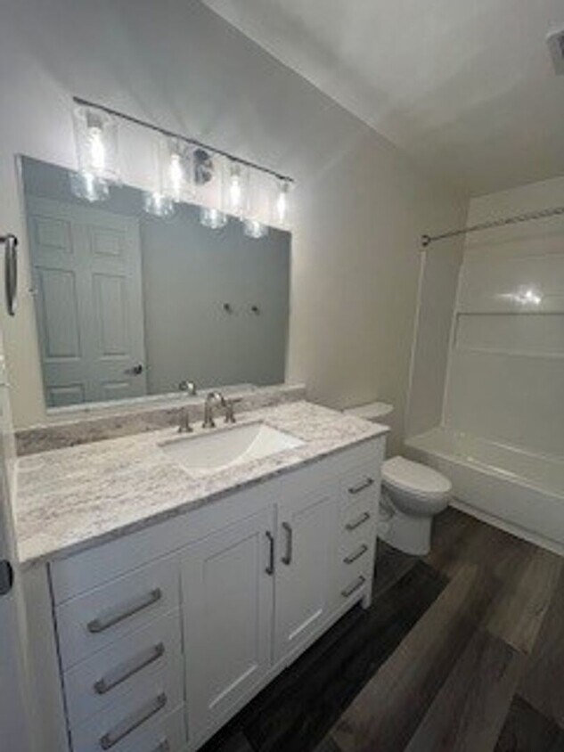 Foto principal - Spring of 2026 ONLY $1300 for Newly Renova...