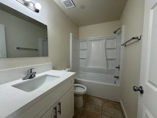 Foto del edificio - 41749 Marine Dr