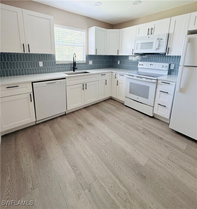 Foto del edificio - 1590 Trafalgar Ln