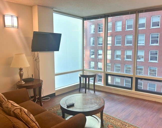 Building Photo - Baumhart Suites