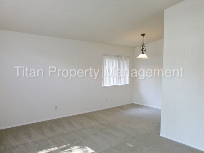 Foto del edificio - 6557 Oakcreek Way