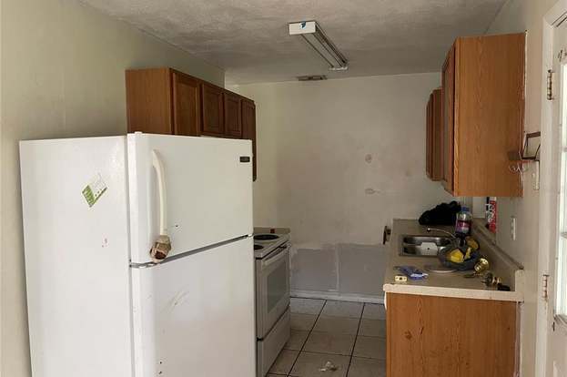 Building Photo - 5027 Kempston Dr