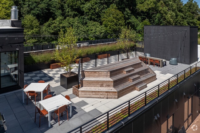 Rooftop Lounge - The Arno