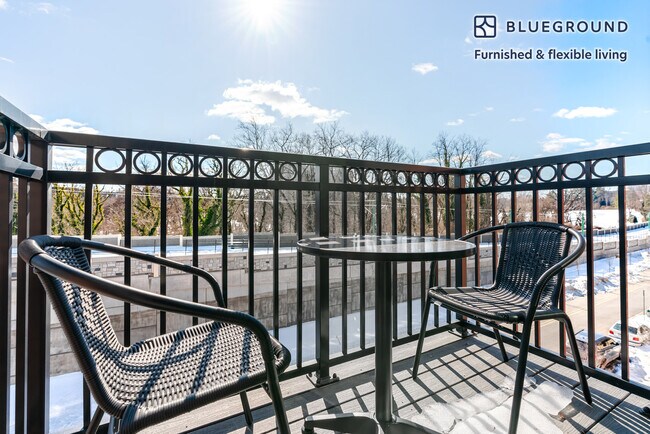 Foto del edificio - 3929 Landmark Ct