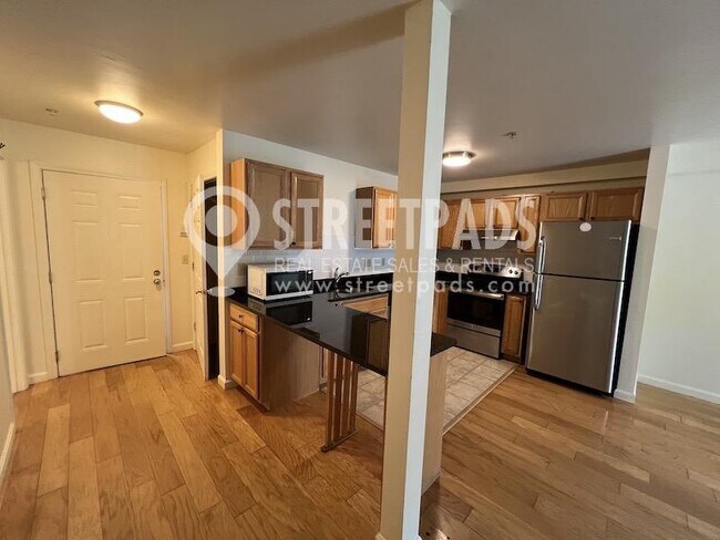 Building Photo - 4 bedroom in Boston MA 02134
