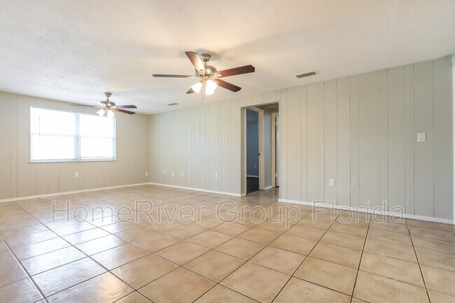 Building Photo - 5313 Murdock Ave