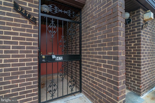 Foto del edificio - 3472 Summit Ct NE