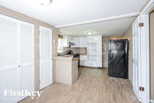 Foto del edificio - 2293 Maxville Ln