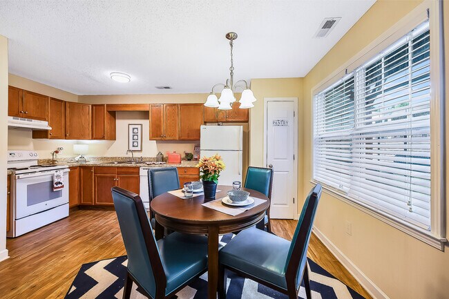 Casa adosada de 2x1,5 en Meadow Creek Townhomes - Meadow Creek Townhomes