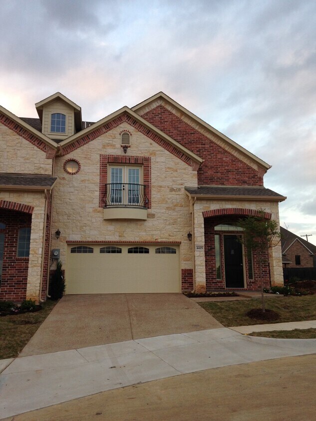 Primary Photo - 4415 Kennedy Ct