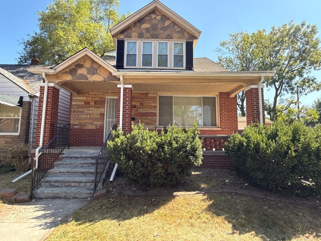 Primary Photo - Fully Renovated 5-Bedroom Home – Move-In R...