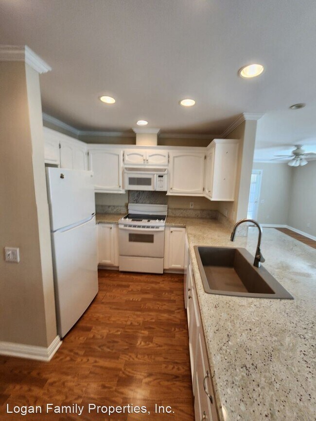 Building Photo - 2 br, 2 bath House - 16387 Gabarda Rd.