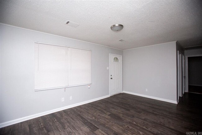 Building Photo - 9110 Woodford Dr