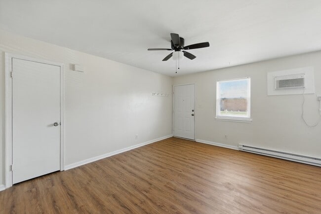 Photo - 711 Easy Street Apartment