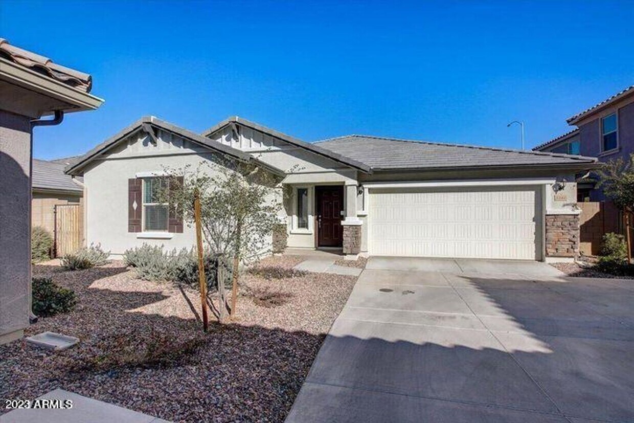 Primary Photo - 1144 S Sawyer