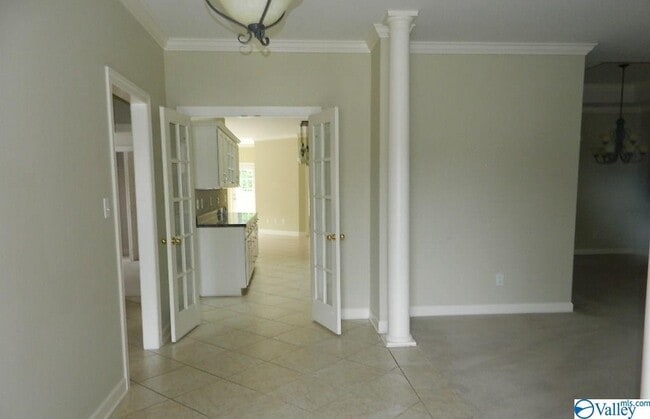 Building Photo - 3112 Waterman Dr SE