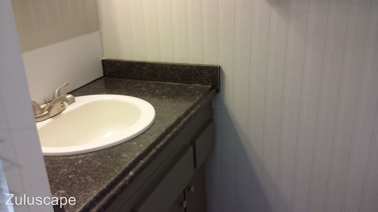 Foto del edificio - 3 br, 1.5 bath House - 6603 E. 46th Street