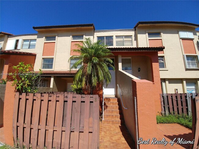 Foto del edificio - 9905 NW 9th St Cir