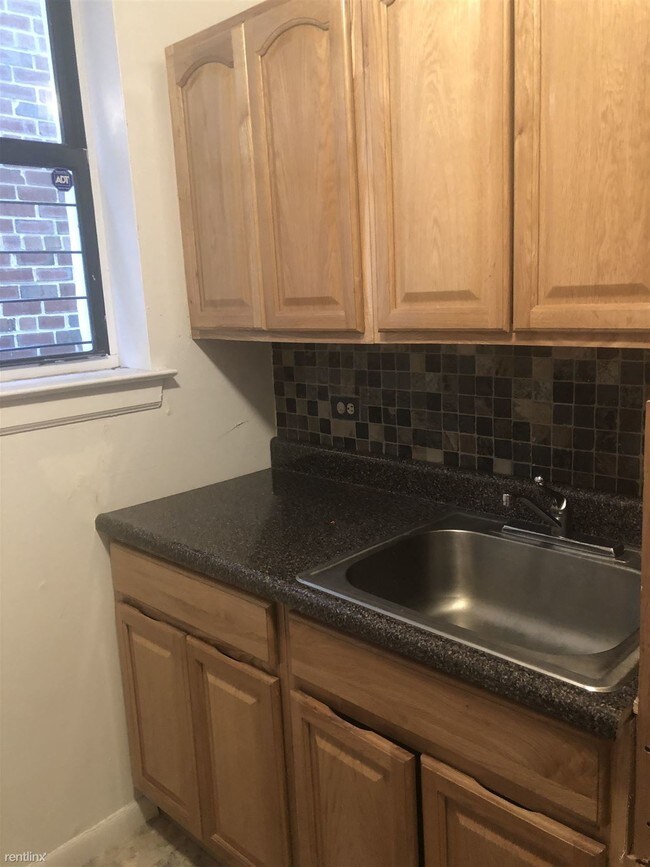 Foto del edificio - 1 br, 1 bath  - 3102 Willow Ln