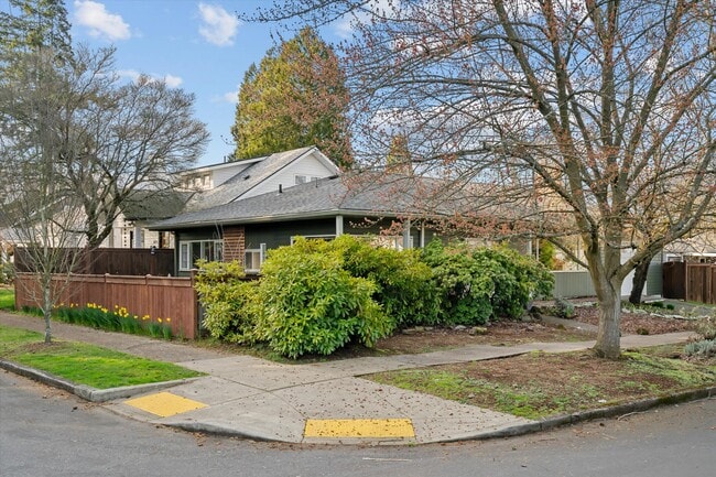 Foto del edificio - 7309 N Wilbur Ave