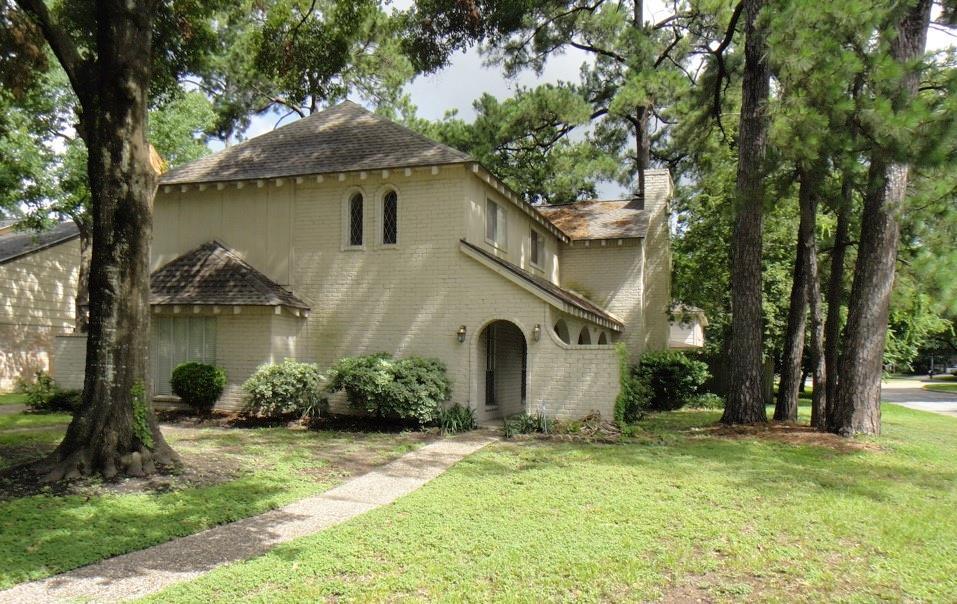 Foto principal - 5702 Pinewilde Dr