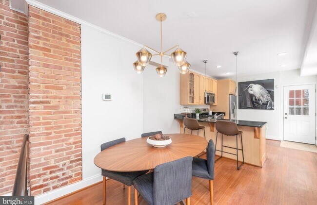 Foto del edificio - 2808 E Fairmount Ave