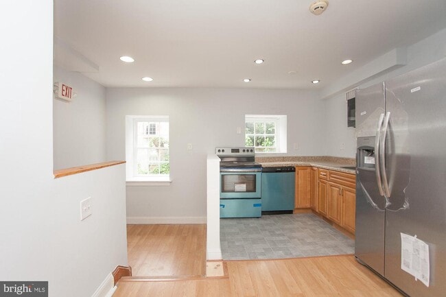 Photo - 4205 Main St House