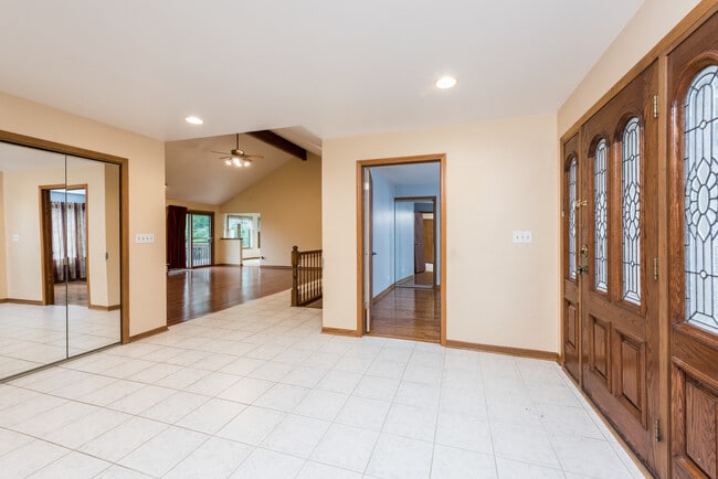 Building Photo - 4074 Blackstone Ave