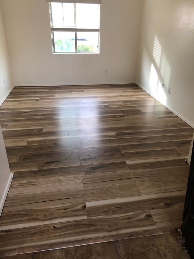Building Photo - 4749 E Olney Ave