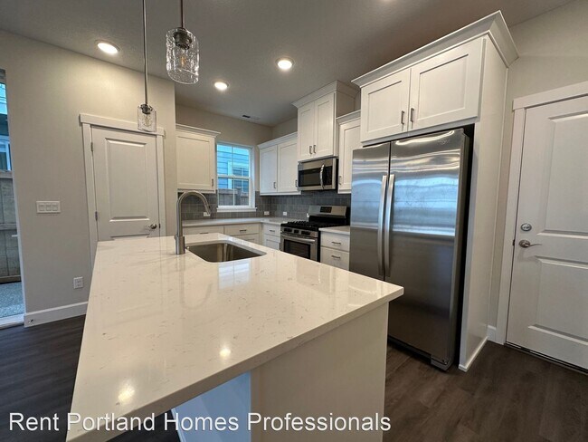 Building Photo - 3 br, 2.5 bath House - 3893 SE 81st Ave