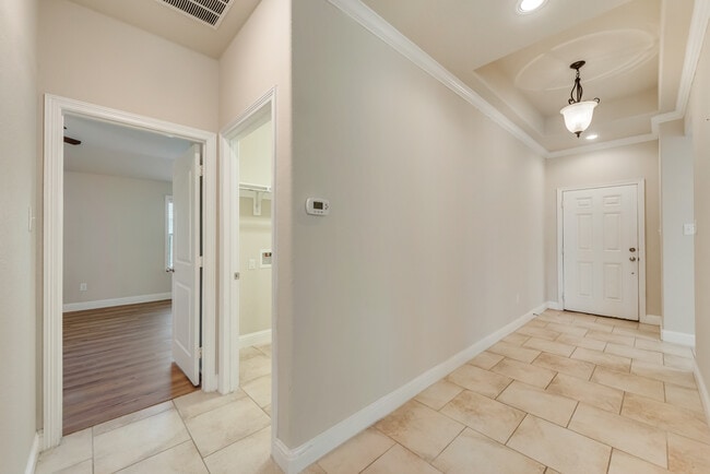Foto del edificio - 3018 Mill Creek Way