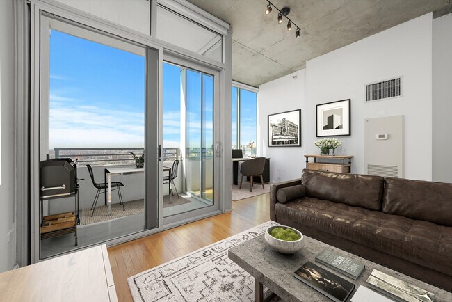 Building Photo - 1720 S Michigan Ave