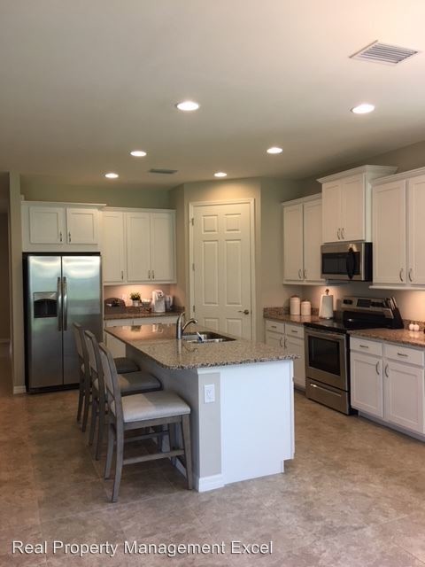 Building Photo - 4 br, 2 bath House - 11937 Blazing Star Dr