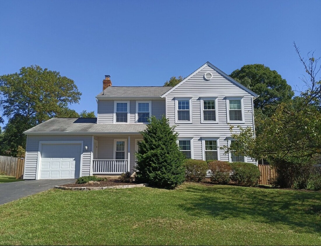 This charming 1,732-square-foot single-family home offers 3 bedrooms and 3 bathrooms, featuring a... - This charming 1,732-square-foot single-family home offers 3 bedrooms and 3 bathrooms, featuring a...