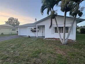 Building Photo - 7205 NW 76th Pl