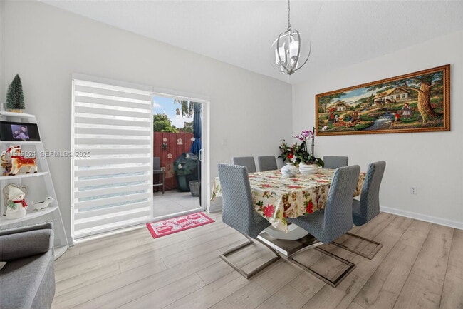 Building Photo - 10101 SW 162nd Ct