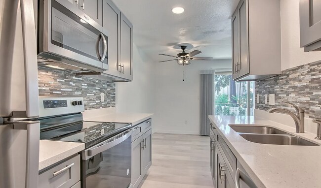 Foto del edificio - Fully Renovated AUBURN condo