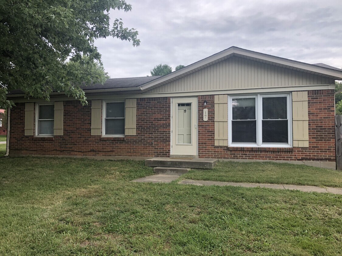 Primary Photo - 17 Walnut Way